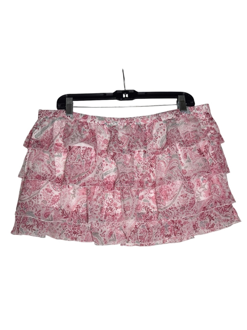 Hollister Tiered Chiffon Mini Skort Pink and White Floral Paisley Size Large NWT